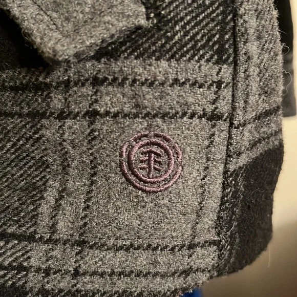 Vintage ELEMENT wool/polyester ladies hooded jacket. - Picture 2 of 9